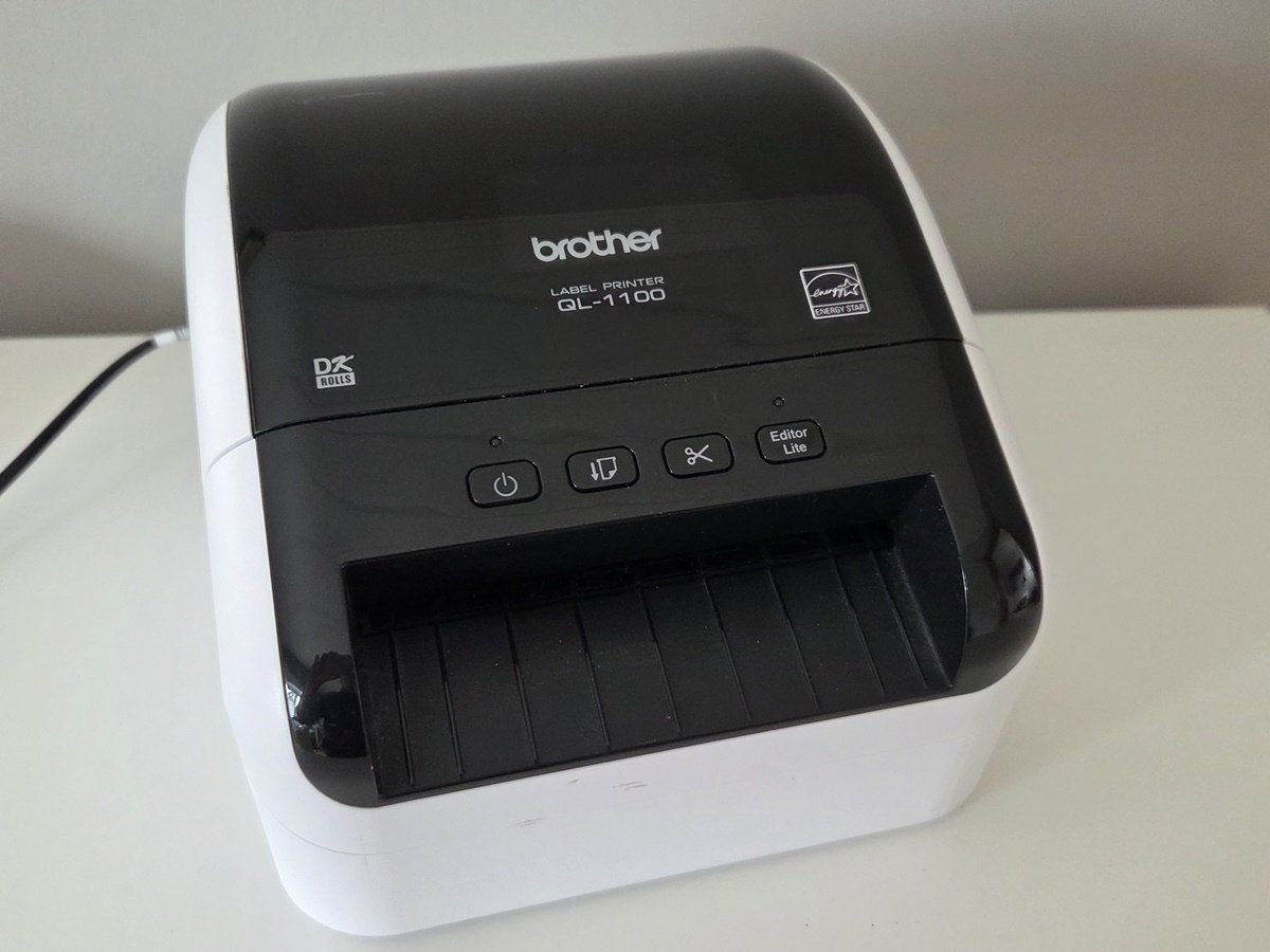 Brother Drucker: Brother QL-1100 Label Printer Etikettendrucker Thermodrucker – Gebraucht aus wallbach von 88-Melanie