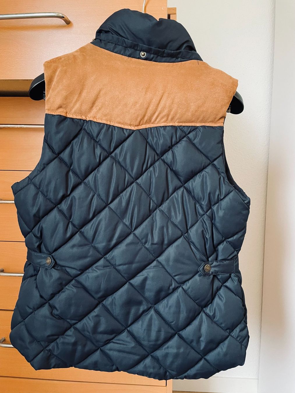 H&M Gilet & Giacche senza maniche: Damenweste gesteppt – Usato da Lachen SZ venduto da portbrin 1