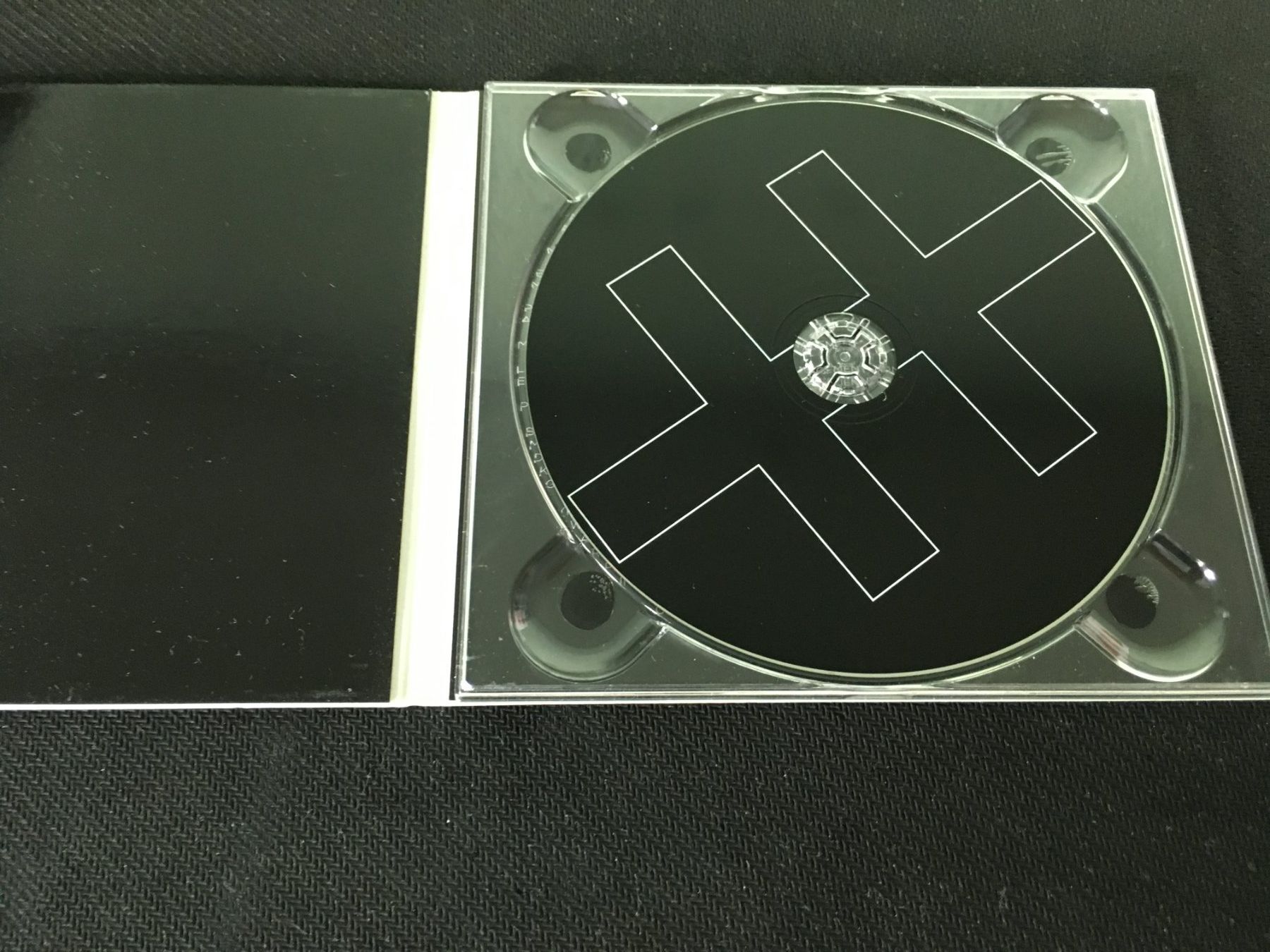 CDs: Marilyn Manson - Born Villain -CD- Digipack – Gebraucht aus St.Gallen von MedienJoe 1