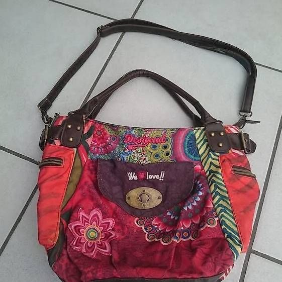 Taschen für Damen: Borsa Desigual – Gebraucht aus Ambrì von Lucilela