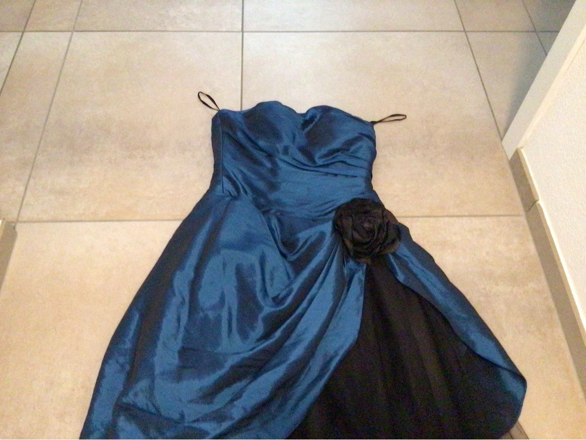 Kleider: Kleid Unvergesslicher Tag 40 – Gebraucht aus Minusio von liam04 1