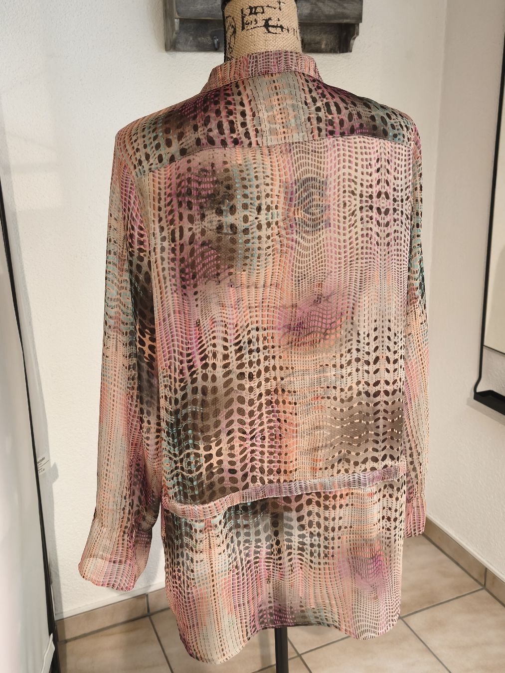 Comma Camicette: Bluse comma bunt Grösse 44 leichter Stoff – Nuovo (secondo la descrizione) da Emmetten venduto da SecondhandSiska 2