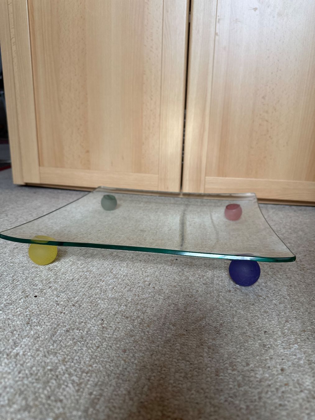 Gläser: Glasschale Quadrat mit 4 farbigen Kugeln – Gebraucht aus Buchs AG von tifena 1