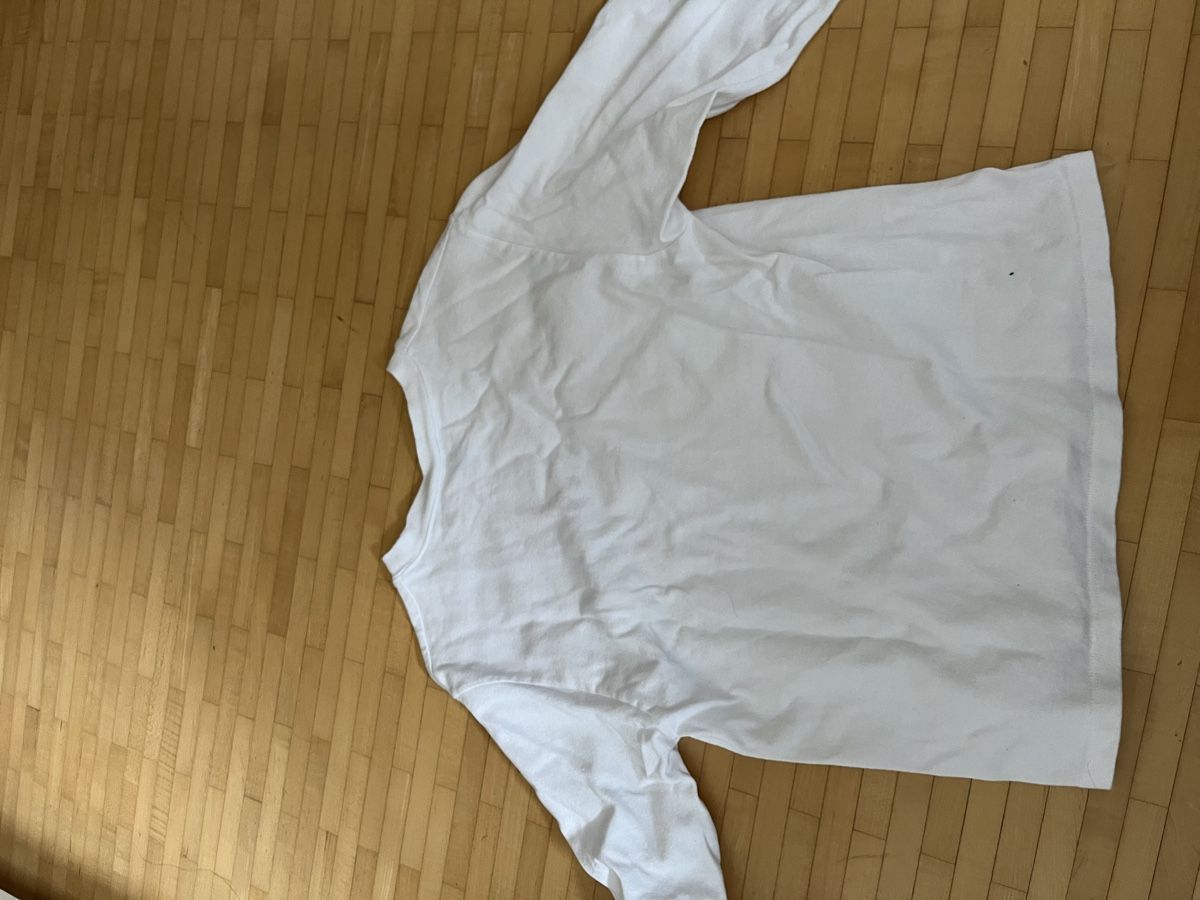 Brandy Melville Maglioni & Felpe: Weisser Zürich Sweatshirt  – Nuovo (secondo la descrizione) da Zürich venduto da dra_klc6 3
