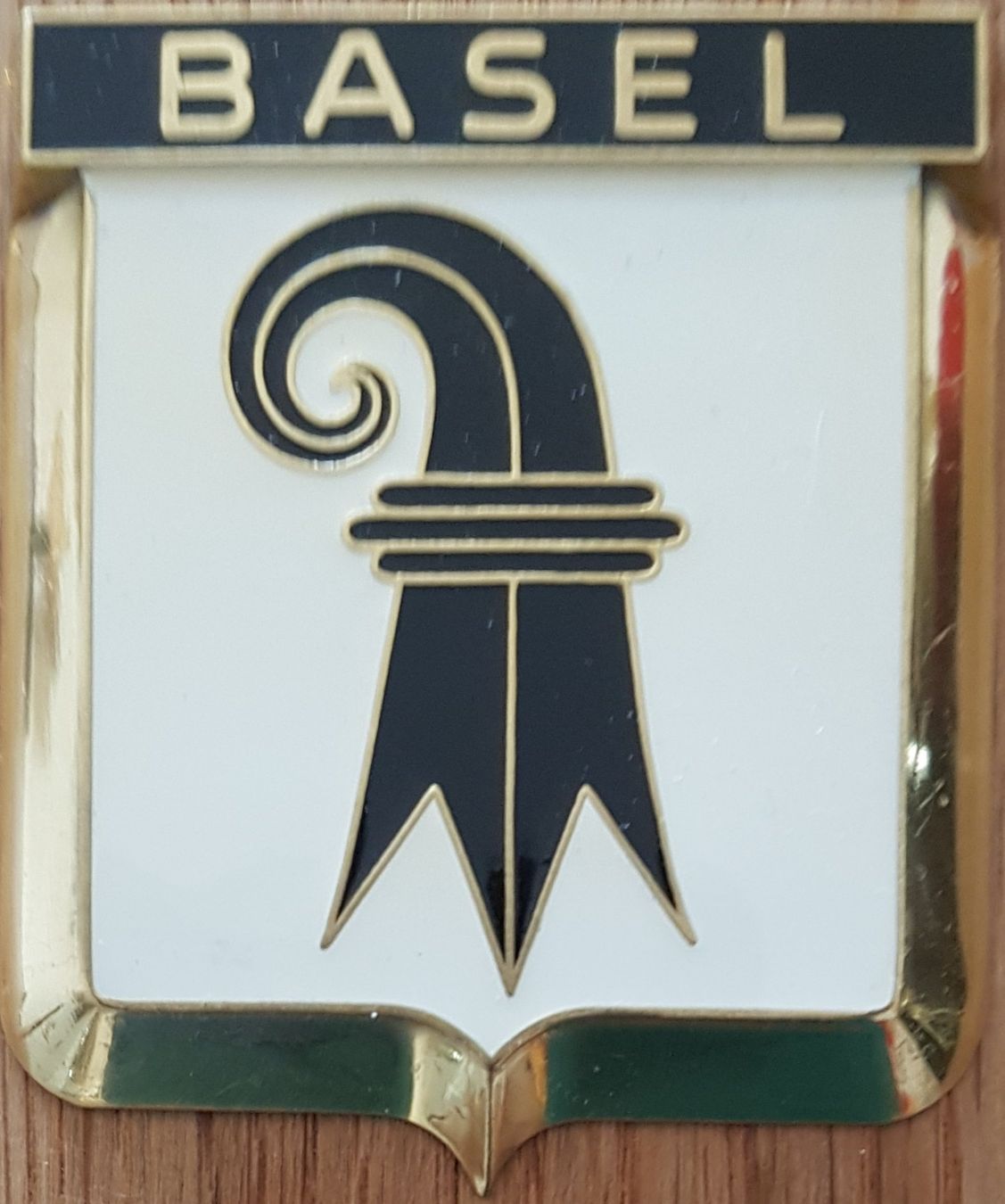 Placchette & Badge: Plakette / Emblem BASEL – Usato da Neuchâtel venduto da Blondy_73