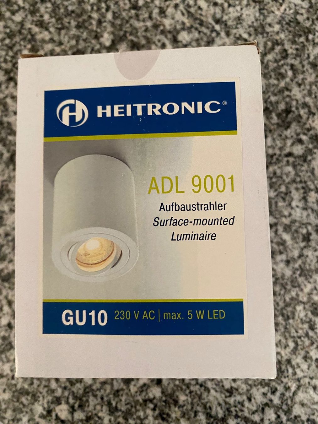 Lustres & lampes de plafonds: Spot / Aufbaustrahler weiss – D'occasion à Balzers par Gigga7
