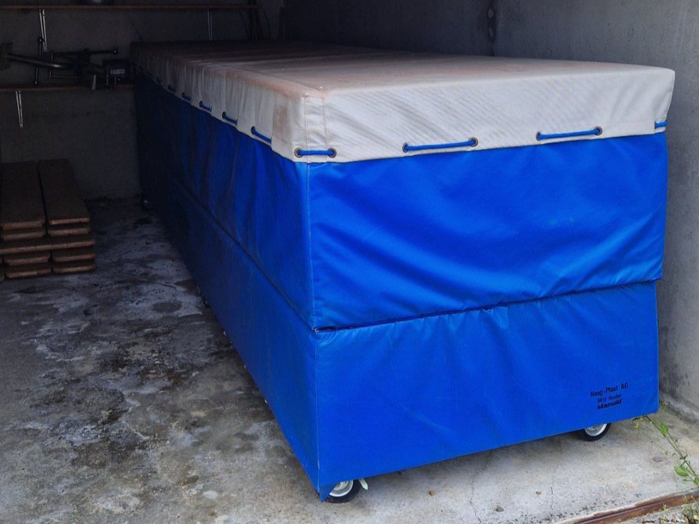 Bodenmatten: Hochsprungmatte – Gebraucht aus Rain von and_8j2y