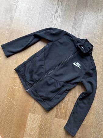Schwarze Nike Sportjacke Größe 147-158