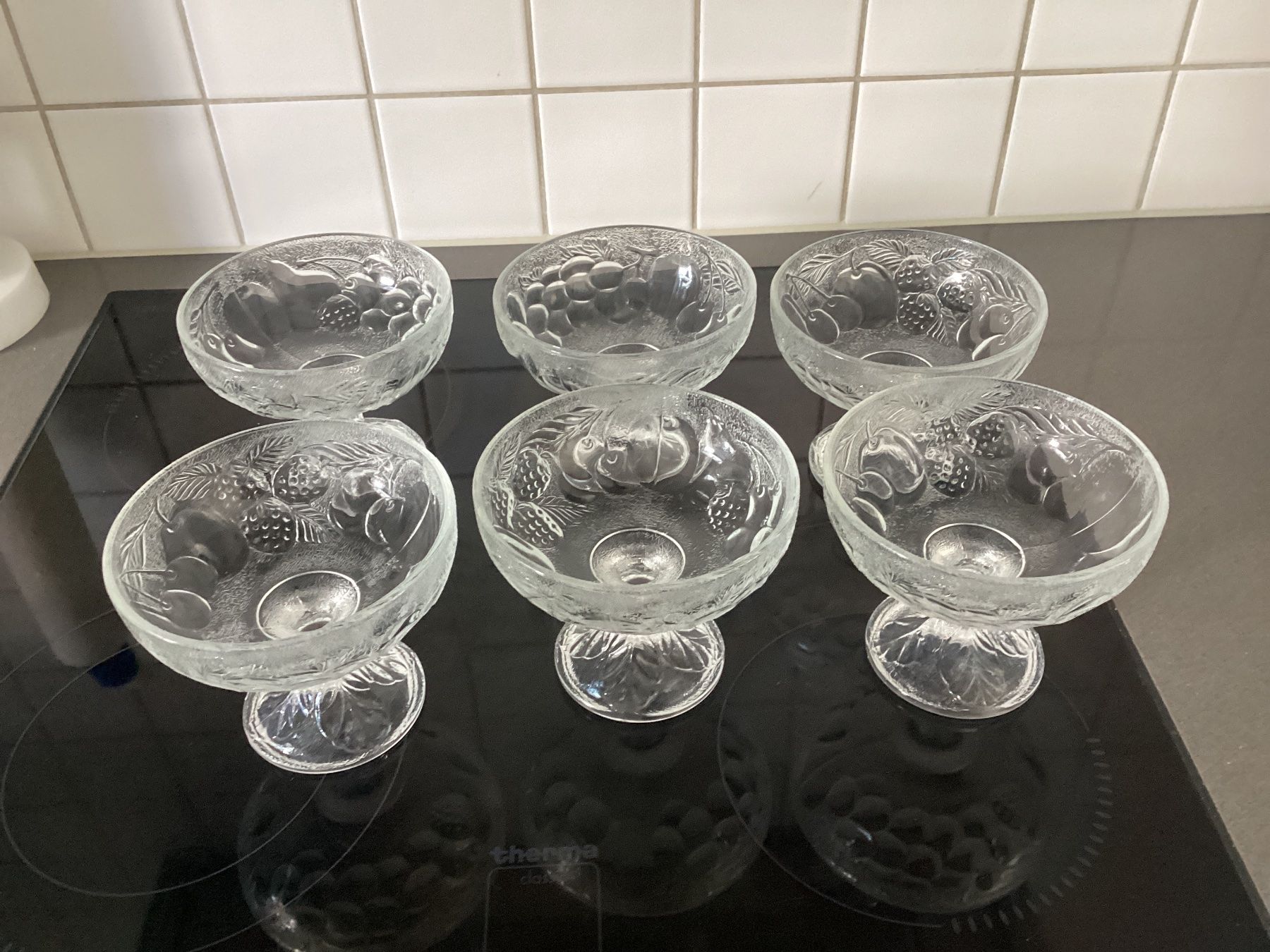Verres: 6 Dessertgläser Glas mit Fruchtmuster – D'occasion à Hüntwangen par Jcougar
