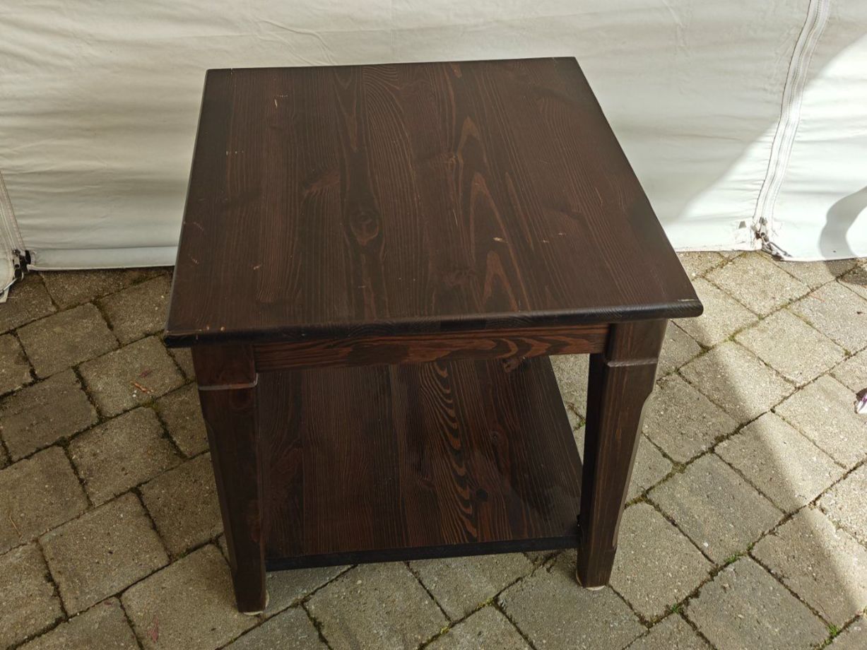 Ikea Tavoli: Ikea Holztisch quadratisch – Usato da Luzern venduto da osw_952s 1