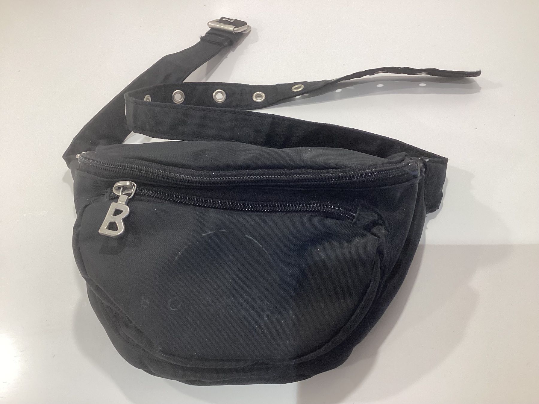 Bogner Taschen für Damen: Bauchtasche Bogner – Gebraucht aus kloten von sabitaurskahomestyli