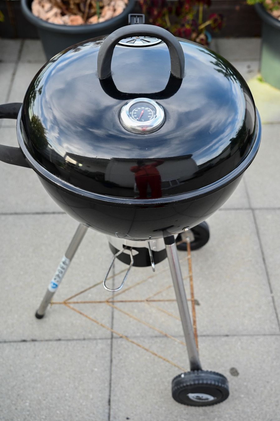 Griglie: Kugelgrill schwarz mit Deckelthermometer gebraucht – Usato da Oetwil a.d.Limmat venduto da Postding 1