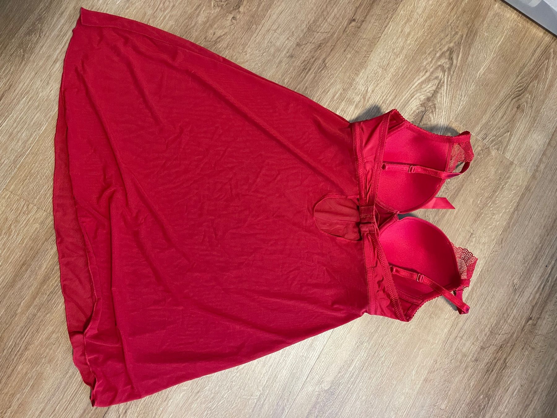 Altra biancheria intima: Negligee in Rot mit Cup B Grösse S – Usato da Bassersdorf venduto da Sandy456 2