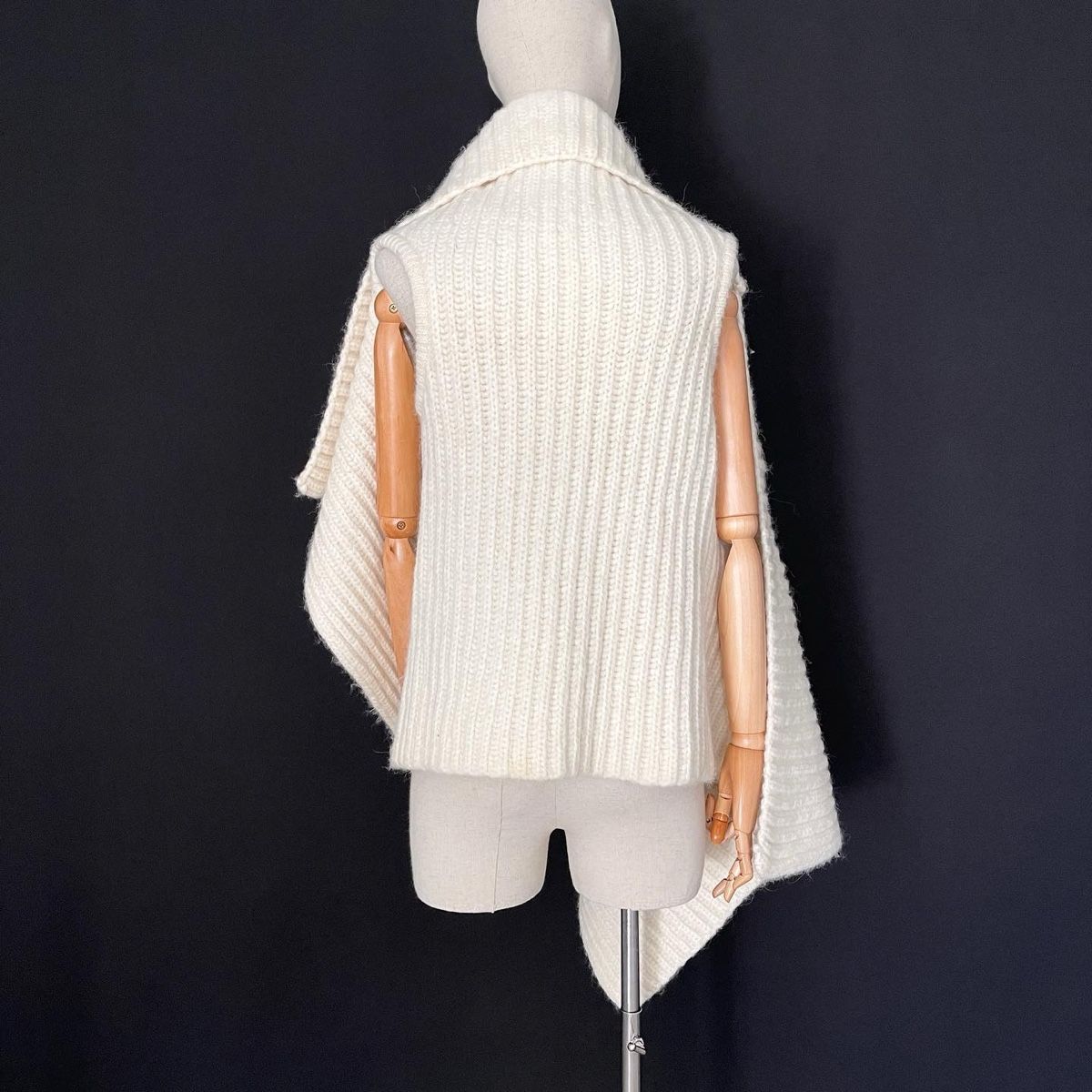 Gilets & Westen: ANN DEMEULEMEESTER Vest – Neu (gemäss Beschreibung) aus Emmen von Avviivva_Com2023 4