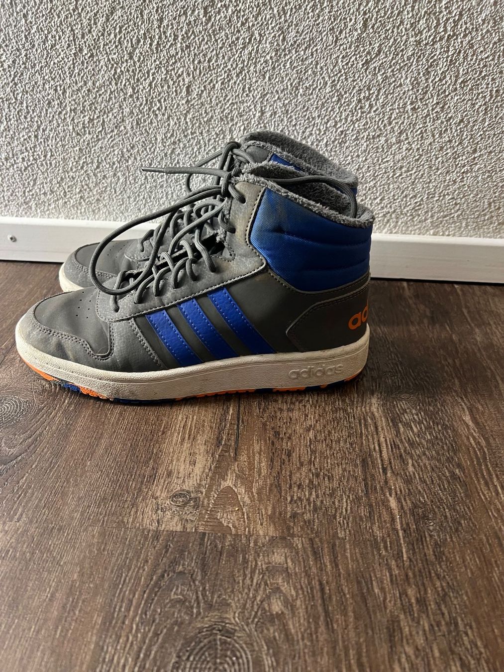 Adidas Scarpe da uomo: Winterschuhe adidas Gr.38 – Usato da Neuendorf venduto da flury4623 1