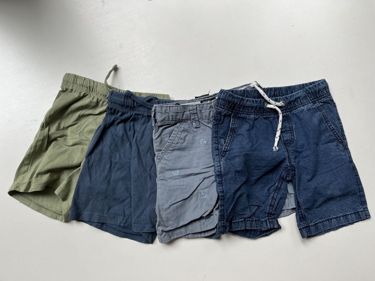Pantaloni: Boys' Shorts Bundle - size 110 – Usato da Zürich venduto da Agave_Sue