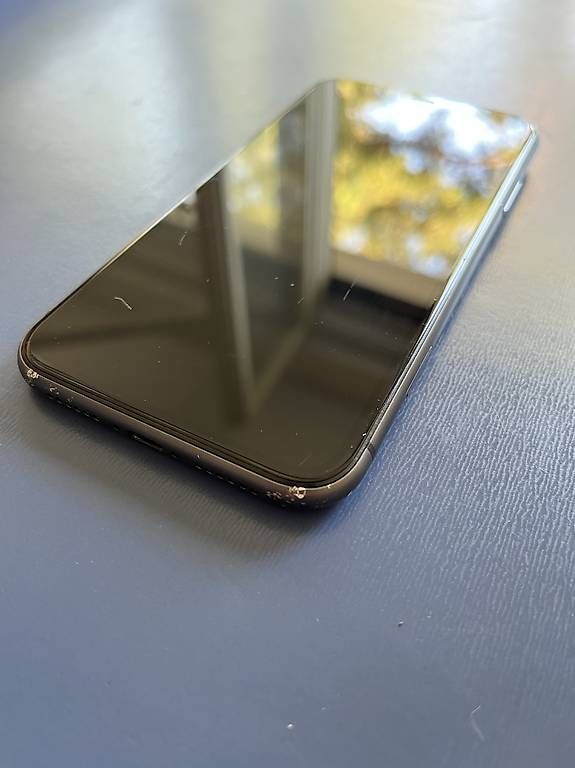 Telefoni cellulari / Smartphones: Iphone 11 64GB Schwarz Akku 89% – Usato da Zürich venduto da christ0ph 4