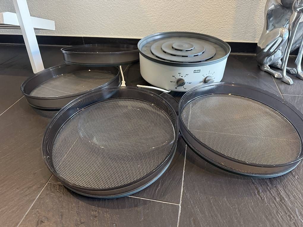 Stöckli Küchengeräte: Dörtex Stöckli mit Metallgitter – Gebraucht aus Altendorf von Nordseekind 4