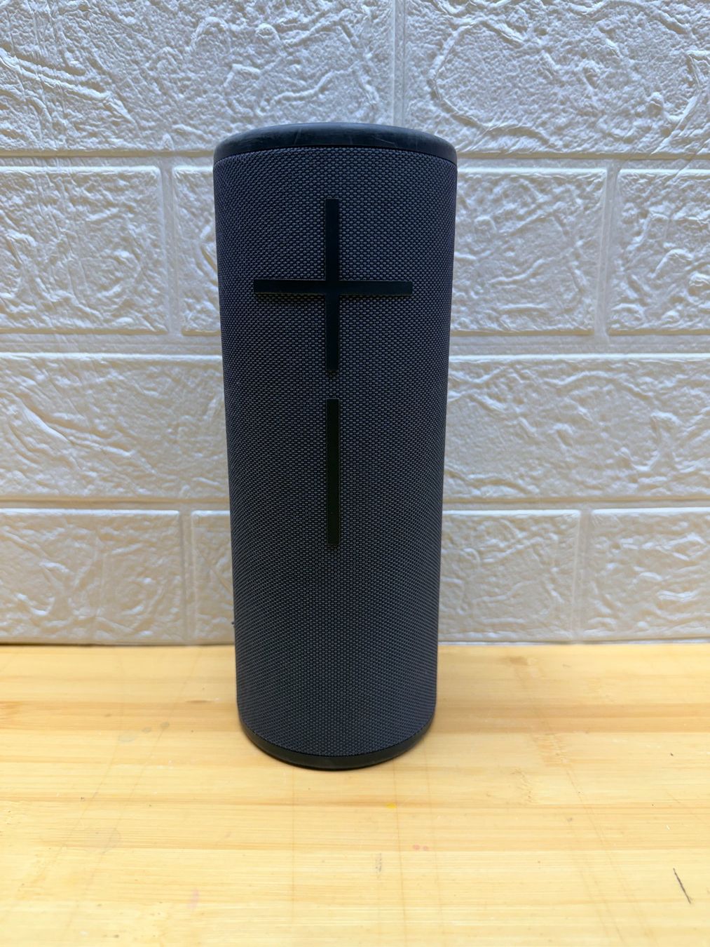 Ultimate Ears Casse acustiche: Enceinte Ultimate Ears MEGABOOM gris fonctionne – Usato da nidau venduto da lcmac7