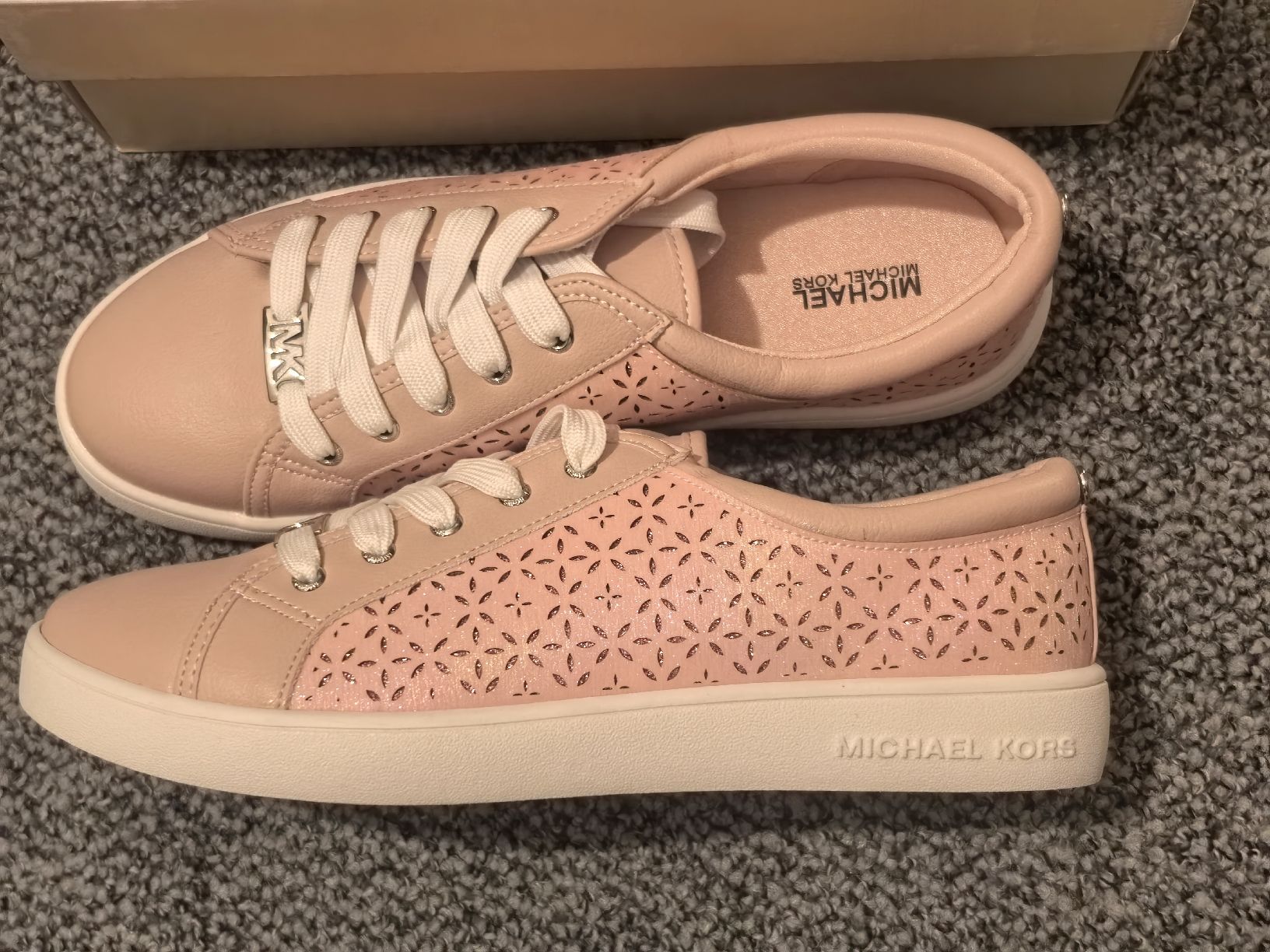 Michael Kors Damenschuhe: Michael Kors Sneakers – Neu und originalverpackt aus Bad Ragaz von AKahlon 3