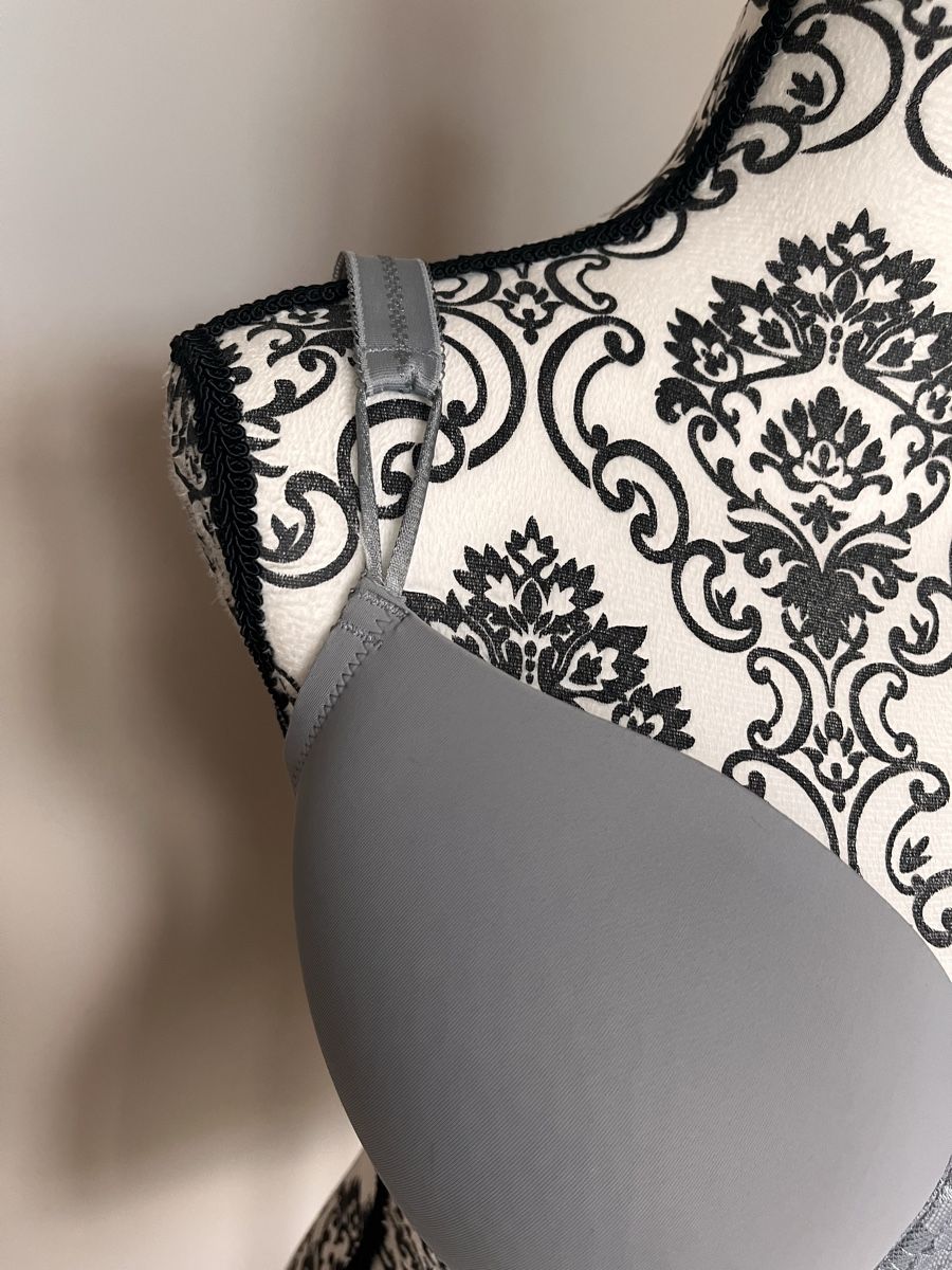 Lascana Altra biancheria intima: LASCANA / Bügel-BH / 80F – Usato da Kloten venduto da fifferlotti 3