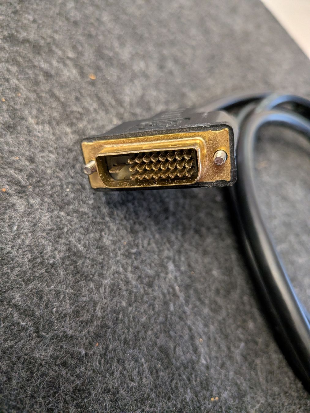 Kabel:  4x PC Kabel DVI USB 3.0 – Kabel Set – Gebraucht aus Interlaken von EvoCardNest 3