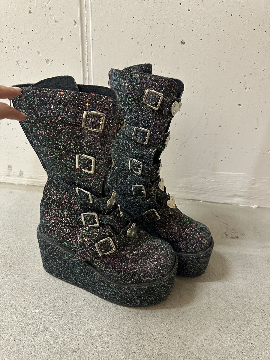 Scarpe da donna: Glitzer Boots mit Schnallen, Gr. 39 – Usato da Glattbrugg venduto da reni_dbr
