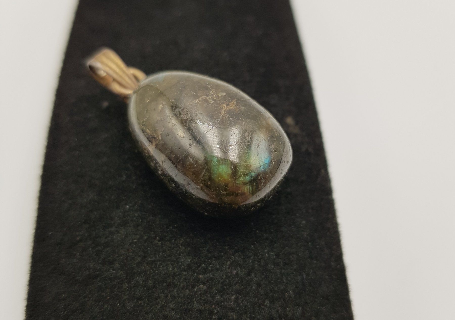 Catenine: Halskette mit Anhänger – Usato da Wald ZH venduto da Silena02 1