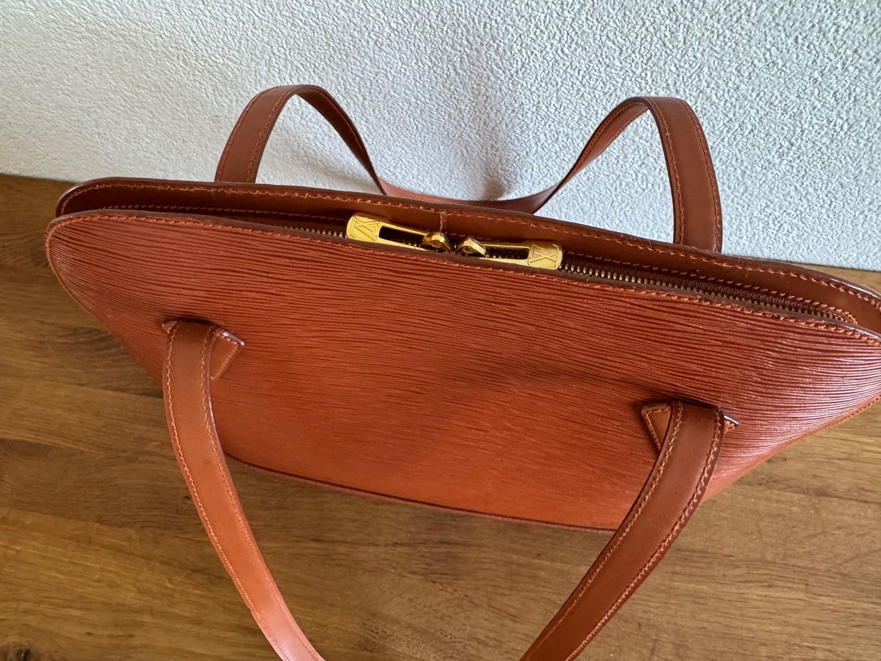 Louis Vuitton Borse da donna: Original LOUIS VUITTON LUSSAC COGNAC EPI – Usato da Frauenfeld venduto da lind11 8
