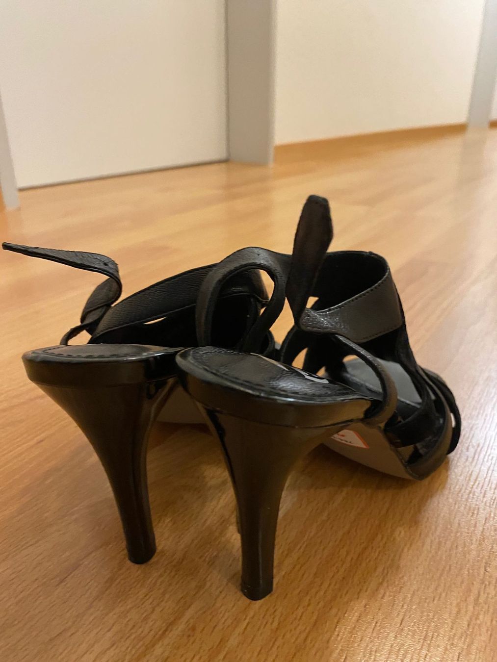 Scarpe da donna: Schwarze Bata High Heels Sandalen, Gr. 36 – Nuovo (secondo la descrizione) da Uster venduto da faandrei 2