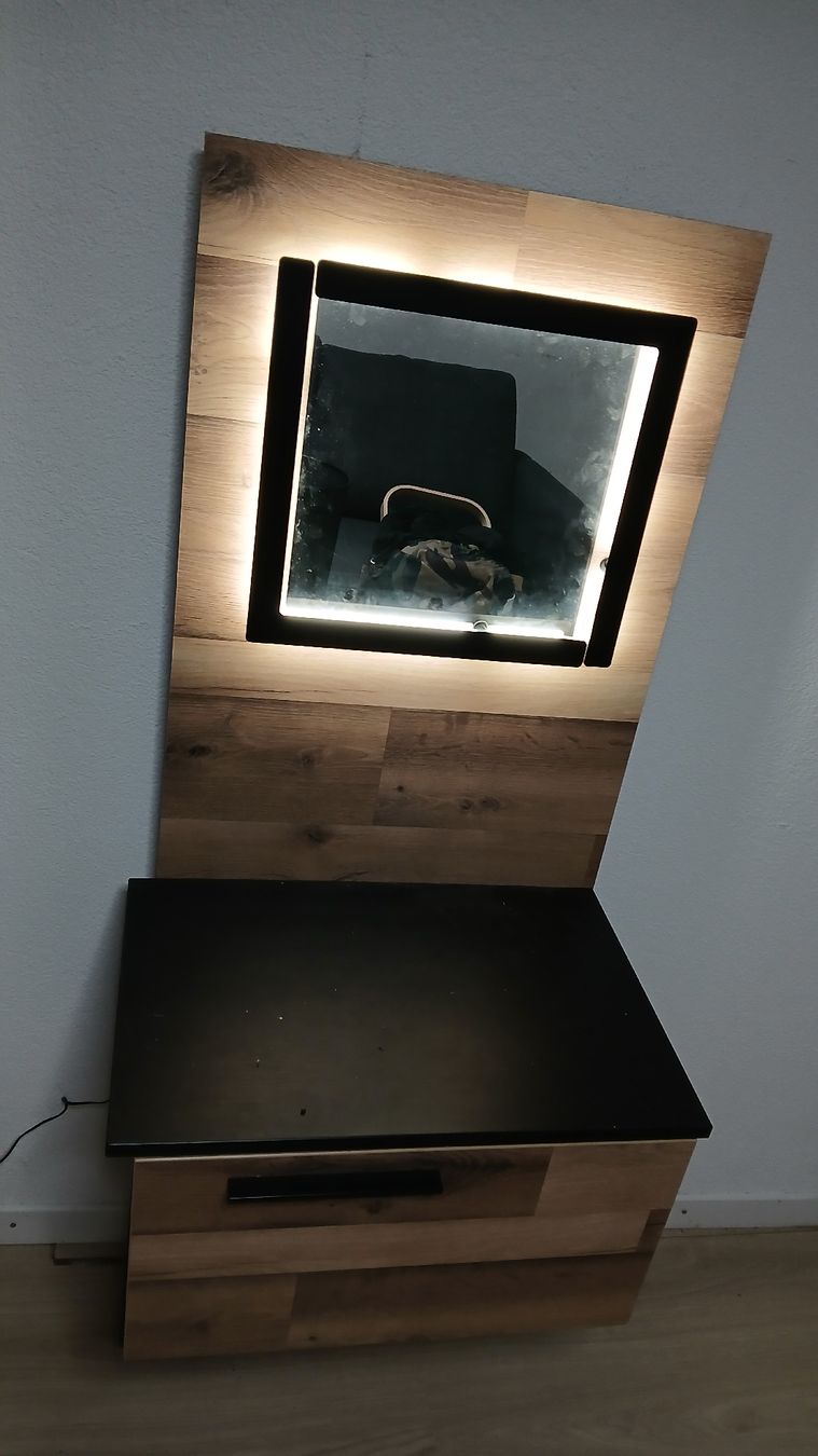 Coiffeuses: schminktisch mit led – D'occasion à Leimbach AG par Alex_01 1