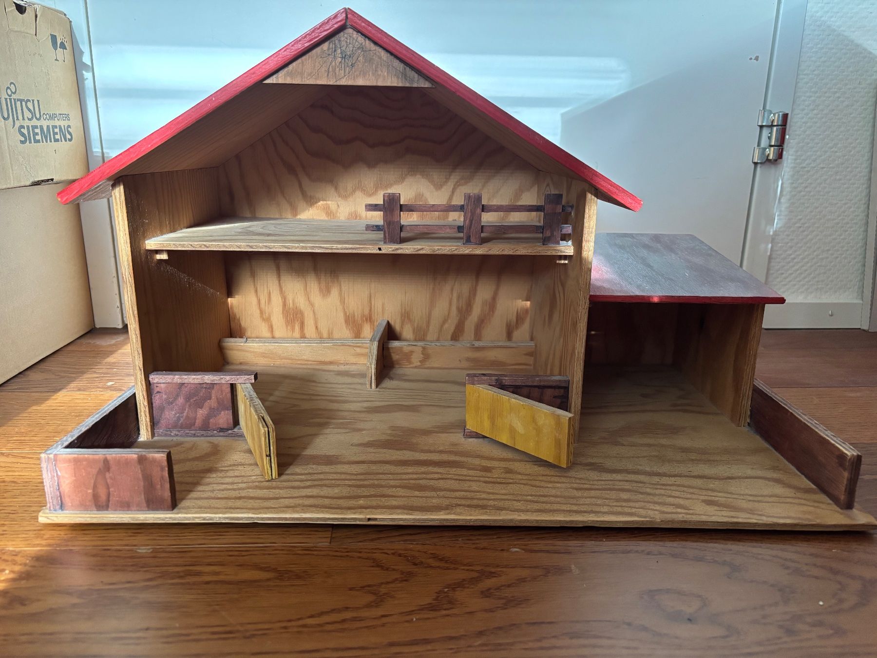 Jouets: Holzspielhaus – D'occasion à Zürich par degchris 1