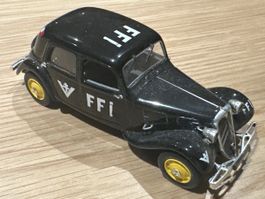 1:43 Modellauto Zustand wie auf den Bildern ersichtlich