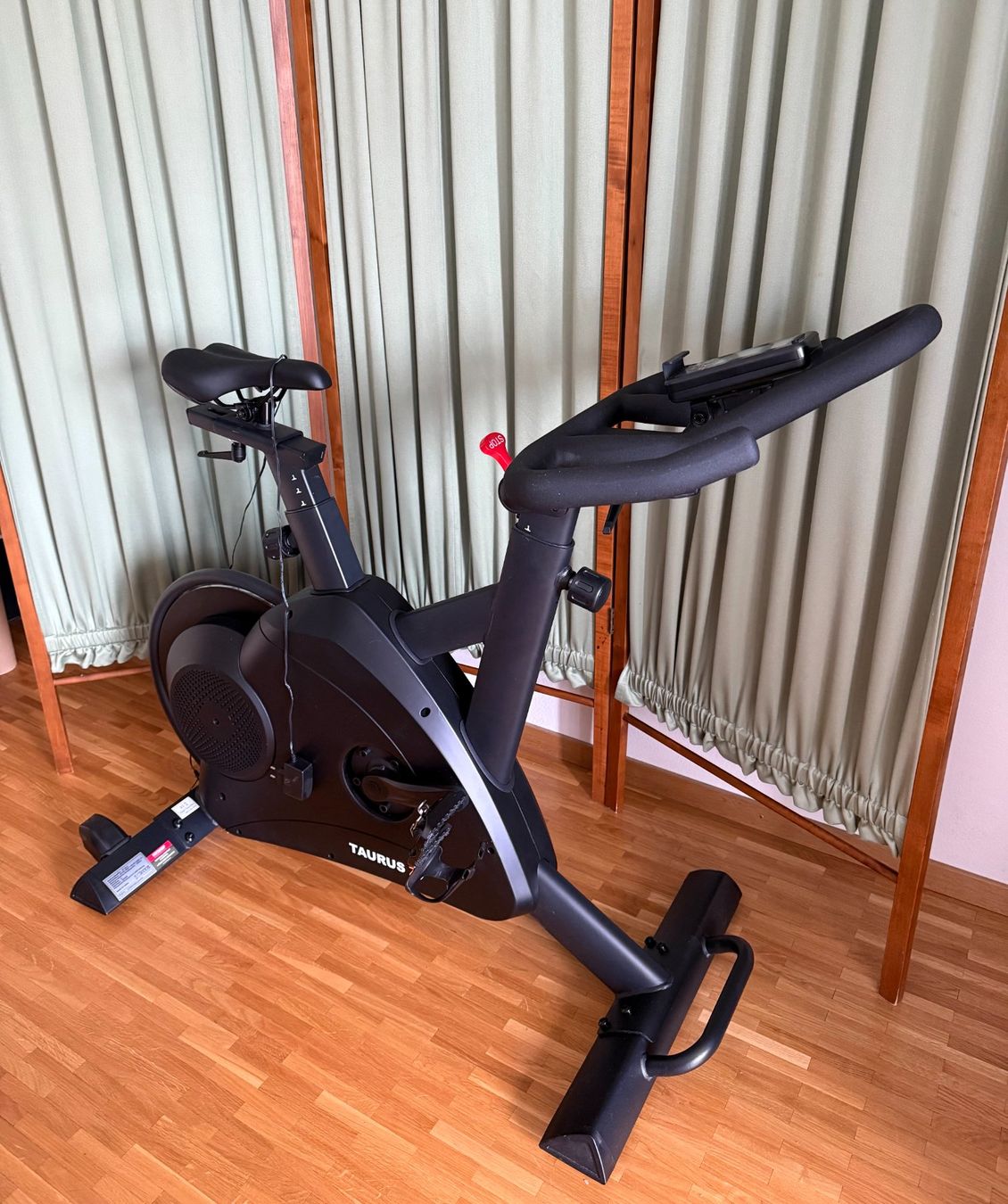 Velos: Vélo d'appartement Taurus Z9,Heimtrainer. – Neu (gemäss Beschreibung) aus Bulle von miura_sv 5