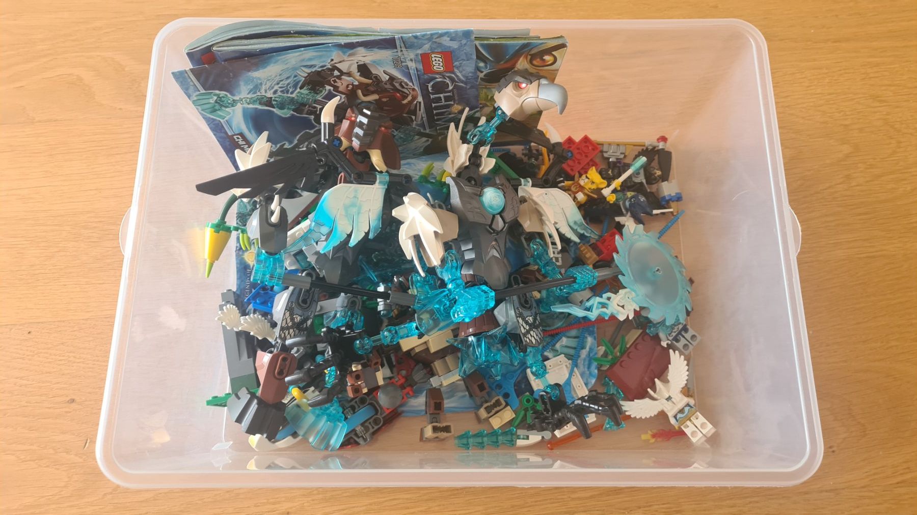 Lego Kit di costruzioni: LEGO Chima Kiste/ Sammlung mit einigen LEGO Figuren – Usato da Winterthur venduto da stufaphi