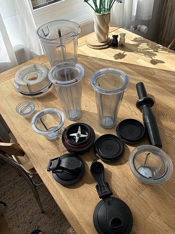 Elettrodomestici da cucina: Vitamix mit viel Zubehör  – Usato da St. Gallen venduto da chr_83 2