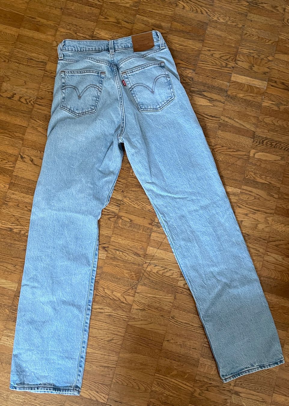 Levi's Jeans: Levi‘s Jeans Ribcage Straight – Nuovo (secondo la descrizione) da Bern venduto da Corinn_na 1