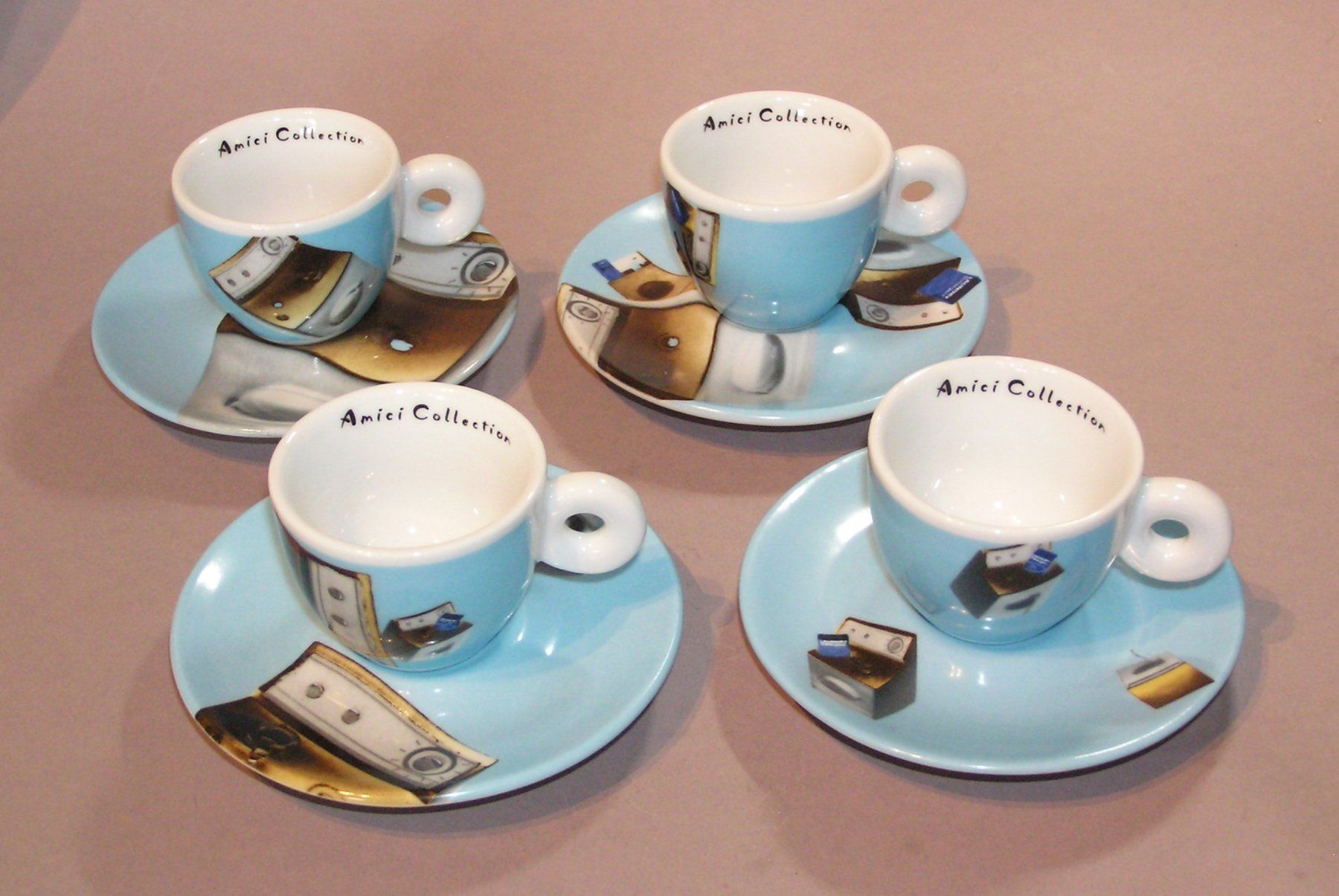 Amici Tazze: 4 ESPRESSOTASSEN AMICI COLLECTION 2002  NORMA JEANE – Usato da Grenchen venduto da Antique-hunter