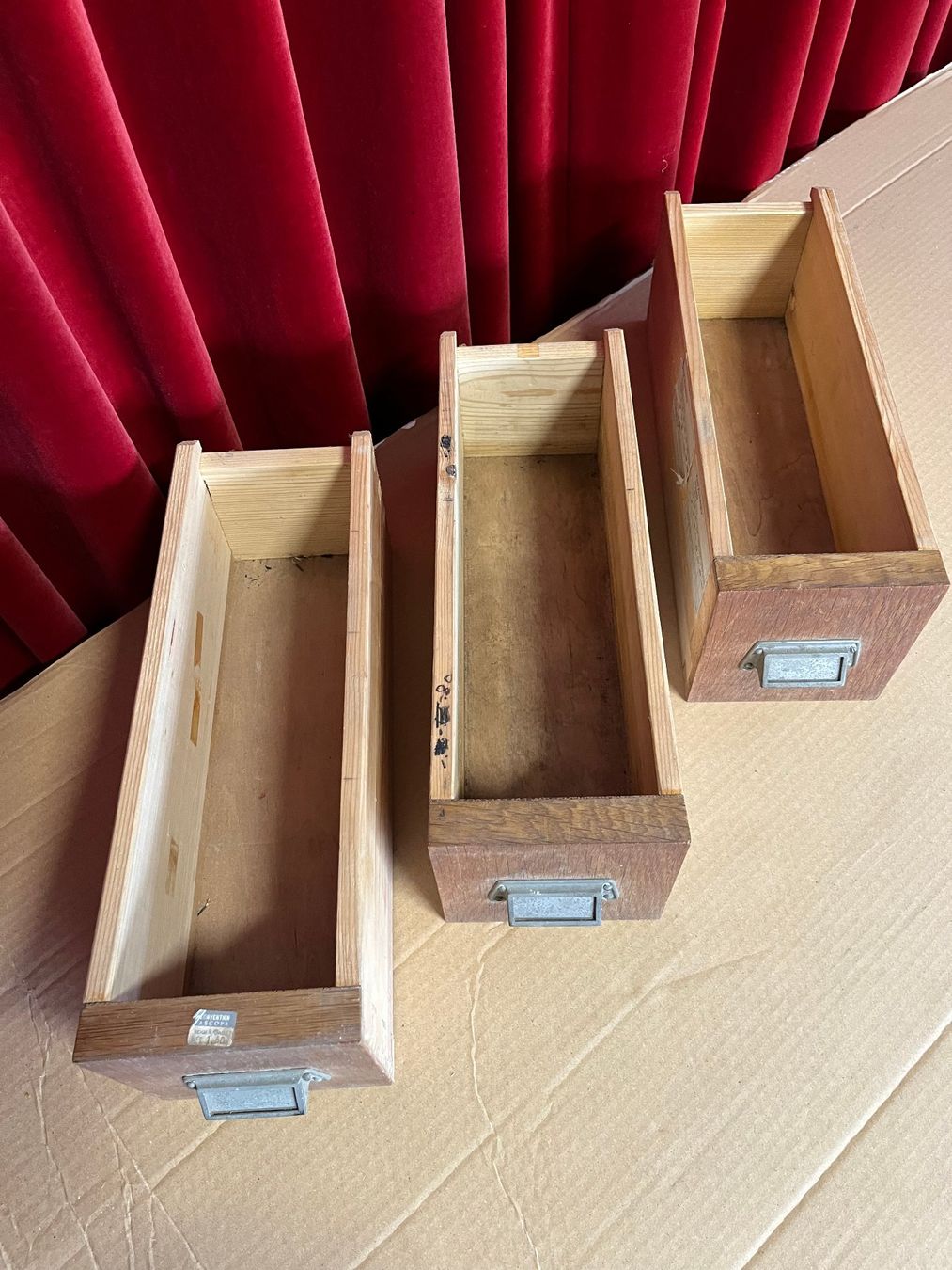 Cassettiere: antike Schubladen Holzschubladen – Usato da Unterkulm venduto da Fabulirius 2