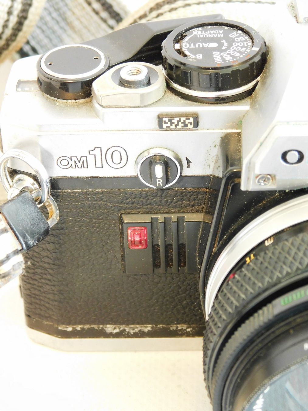 Olympus Fotocamera: Olympus OM10 mit Zuiko 50mm 1970er – Usato da Emmenbrücke venduto da Ulisse-22 1