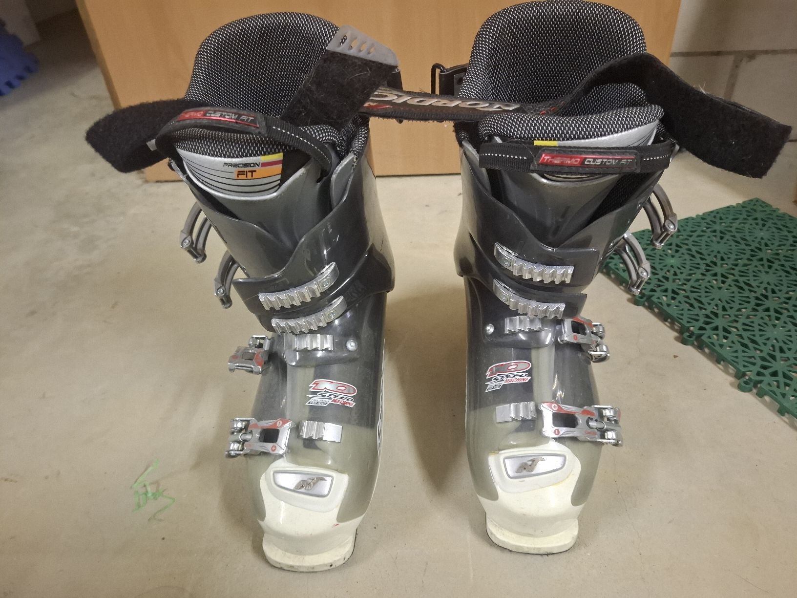 Nordica Chaussures hommes: Skischuhe – Défectueux à Bözen par Tropi21