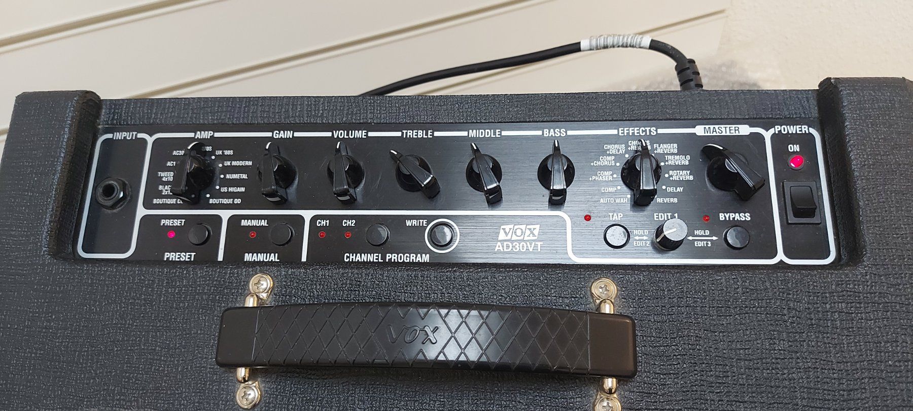Vox Verstärker: VOX AD30VT e-gitarre combo amp. - Röhrenendstufe – Gebraucht aus Glattbrugg von Swissmusik 1