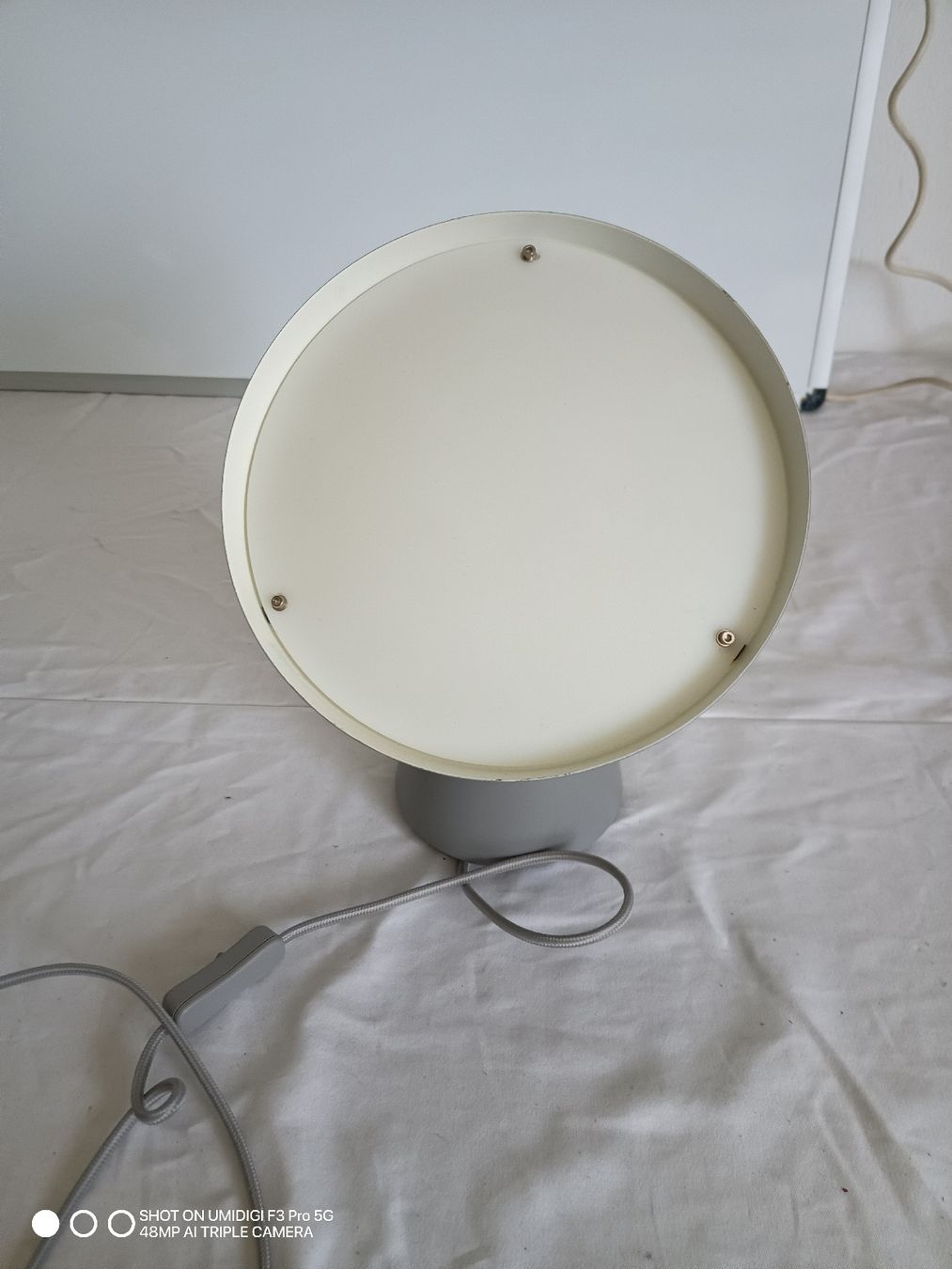 Lampade: Tischleuchte Design Ola Wihlborg grau Durchmesser  – Usato da Aarwangen venduto da to-hirschi