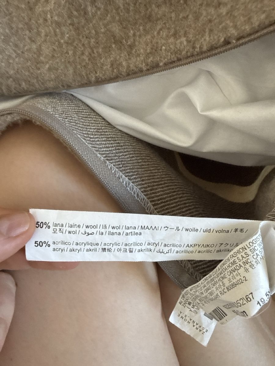 Coussins: Zara Home sofa pillows  – D'occasion à Zürich par AlineCr 2