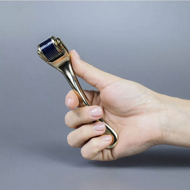 Cura del viso: New 1mm Dermaroller per cute e viso – Nuovo e nell'imballaggio originale da Lugano venduto da Smerovingio 1
