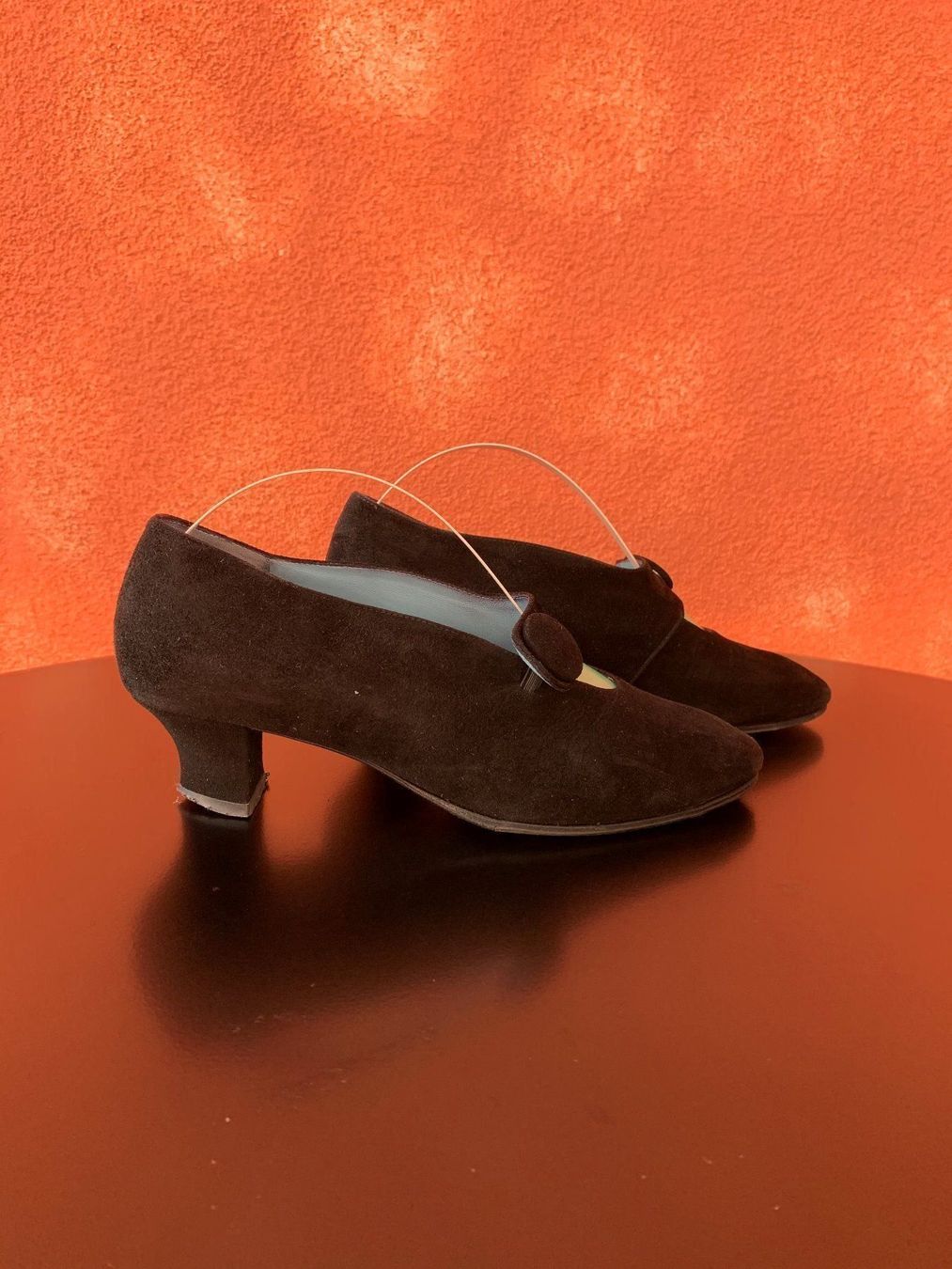 Scarpe da donna: THIERRY RABOTIN: Schwarze Wildleder-Pumps, 36,5 – Usato da Luzern venduto da paulablue