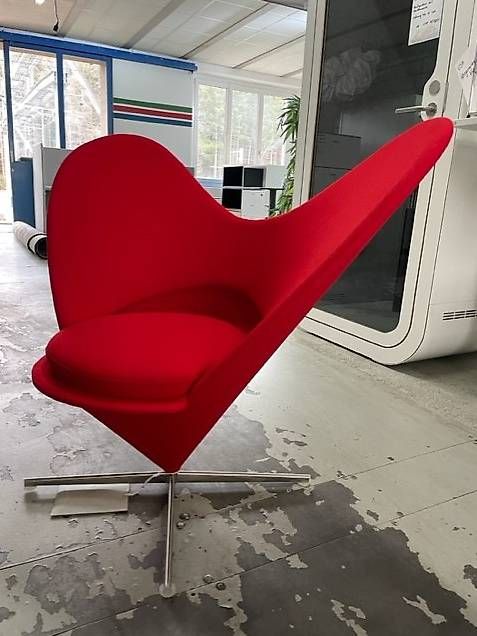 Vitra Poltrone: Vitra Heart Cone Chair – Usato da Zollikofen venduto da OberliAG