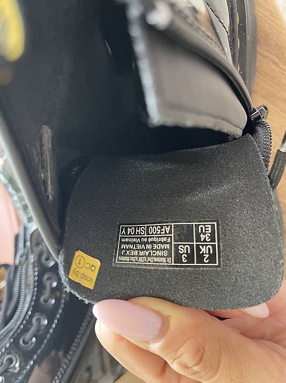 Scarpe per ragazzi: Neue Kinder Schuhe Dr.Martins GR.34 – Nuovo e nell'imballaggio originale da Inwil venduto da 0107MI 2
