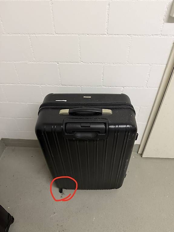 Valigie: Grosser Reisekoffer (Vlaggio) – Usato da Belp venduto da Zuvic 1