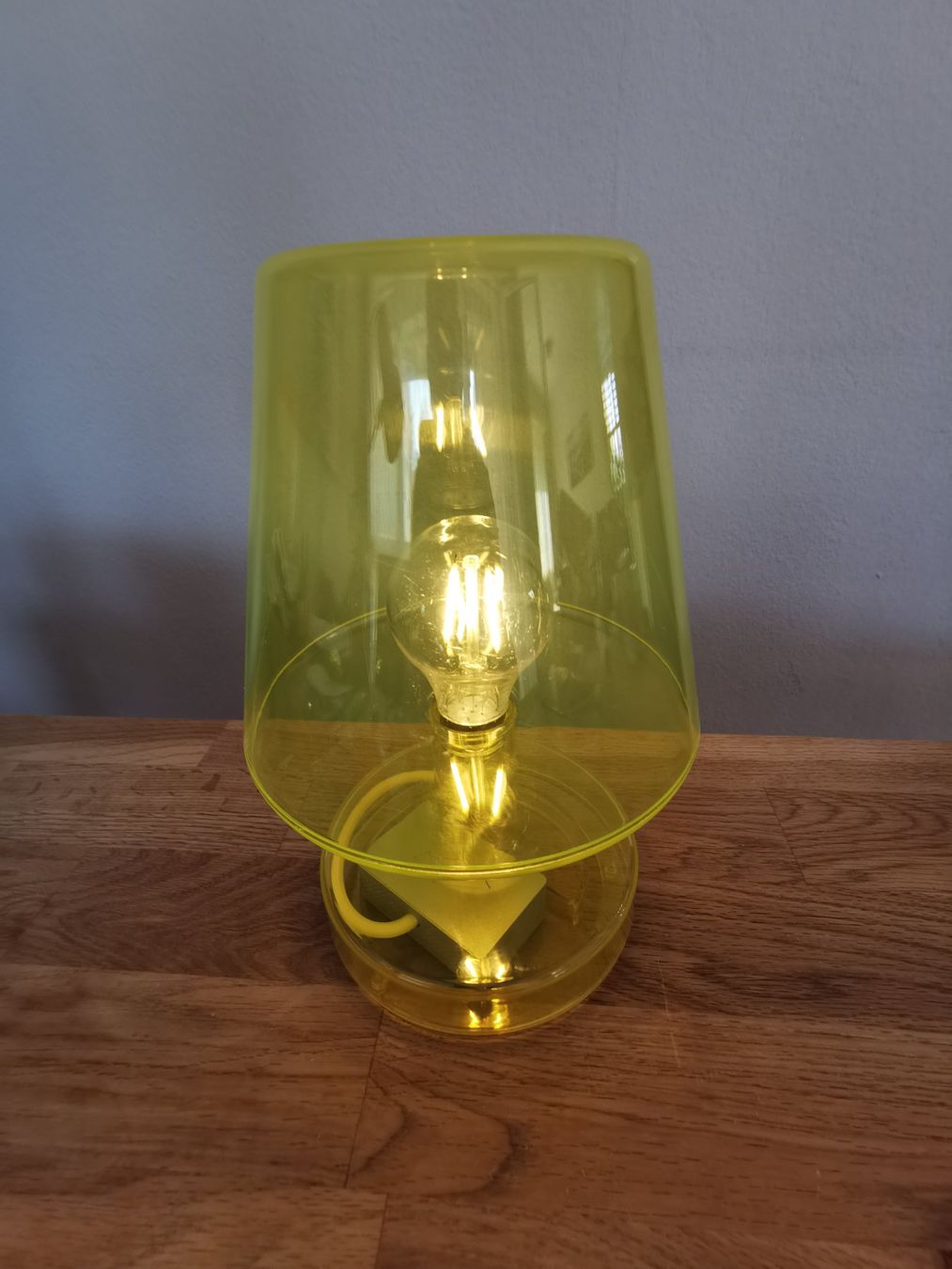 Lampade: TRANSPARENTE Fatboy Akku Tischlampe – Usato da St.Gallen venduto da 55232